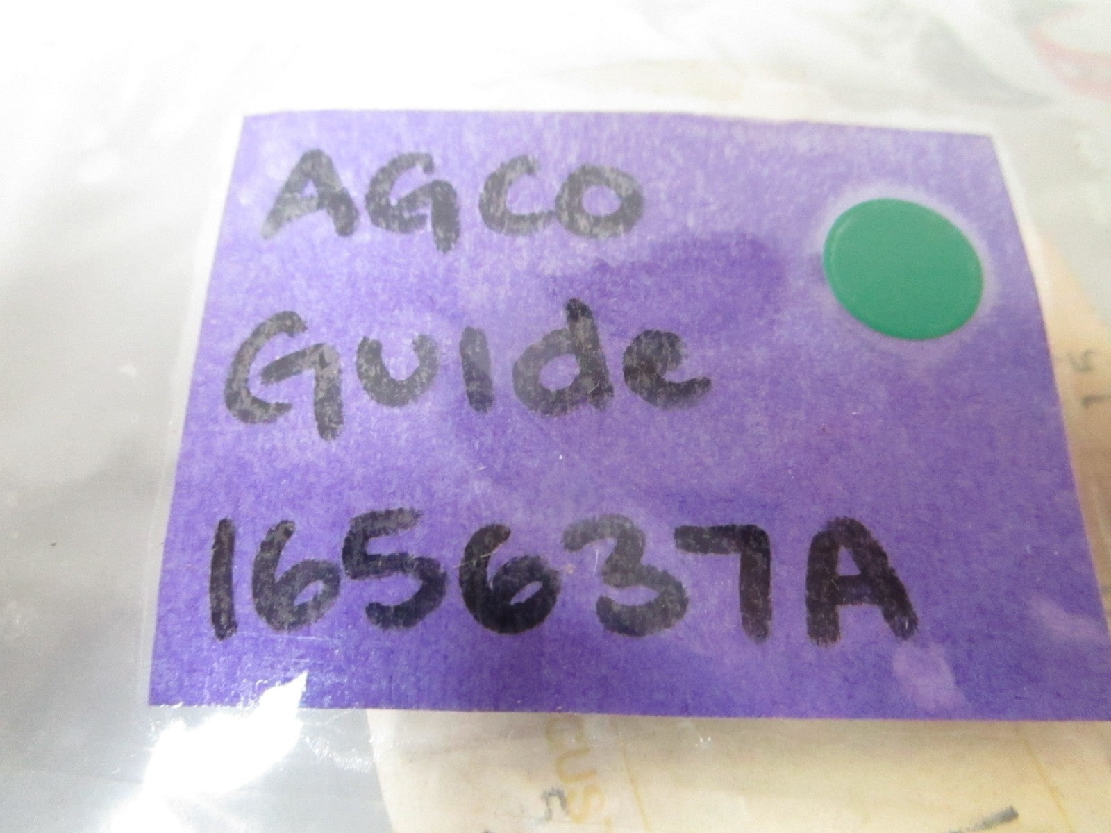 NEW OEM 165637A AGCO Guide 0810