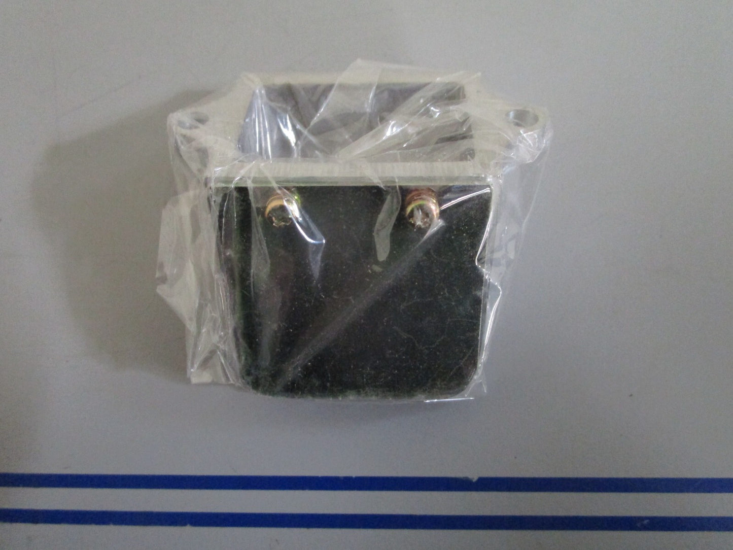 *NEW OEM* 0820 OMC Johnson Evinrude Reed Box Ay 438611 0438611