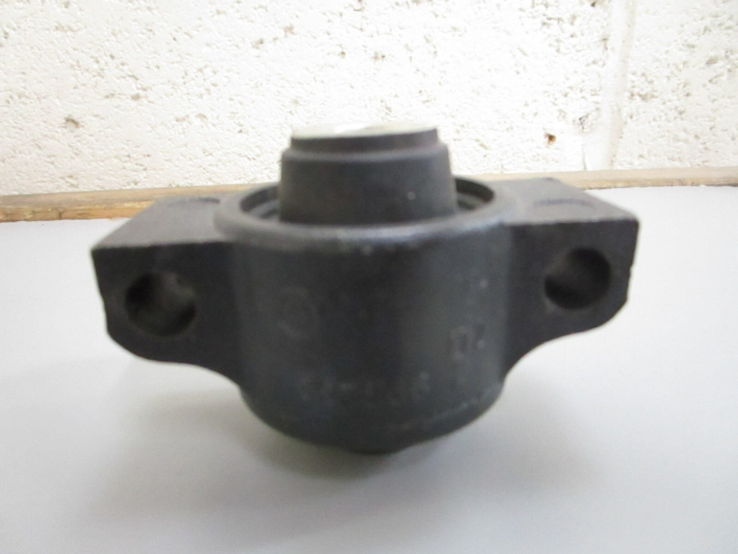 *NEW OEM* 0820 OMC Johnson Evinrude Rubber Mount 313566 0313566