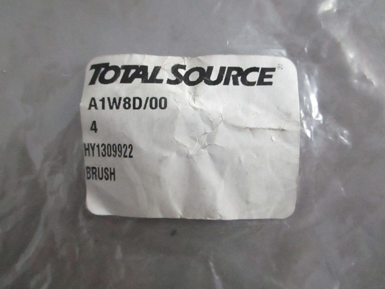 NEW HY1309922 Total Source Motor Brush For: Hyster 0820