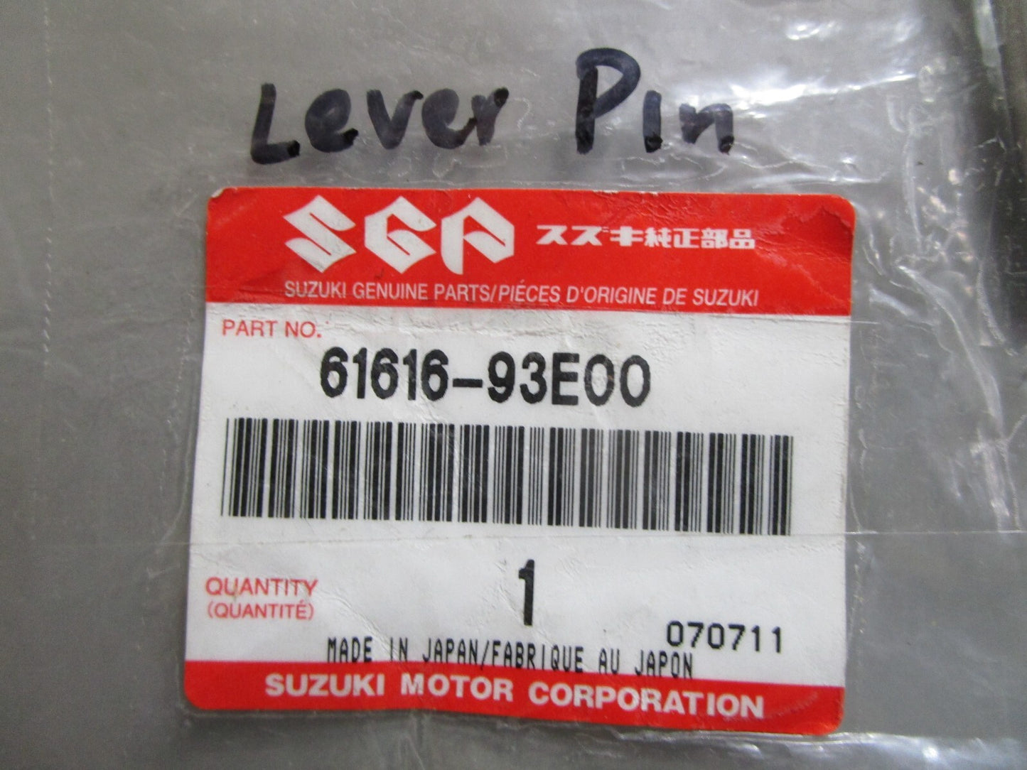 *NEW OEM* 0810 Suzuki Lever Pin 61616-93E00