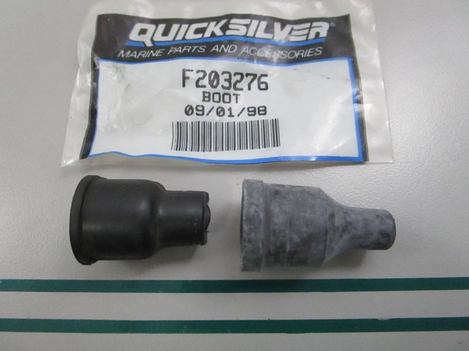 NEW OEM (LOT OF 2) F203276 Mercury Quicksilver Boot 0810