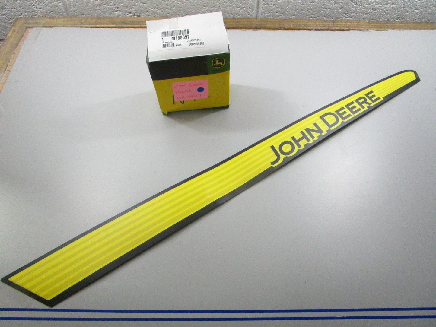 *NEW OEM* 0810 John Deere Decal M168897