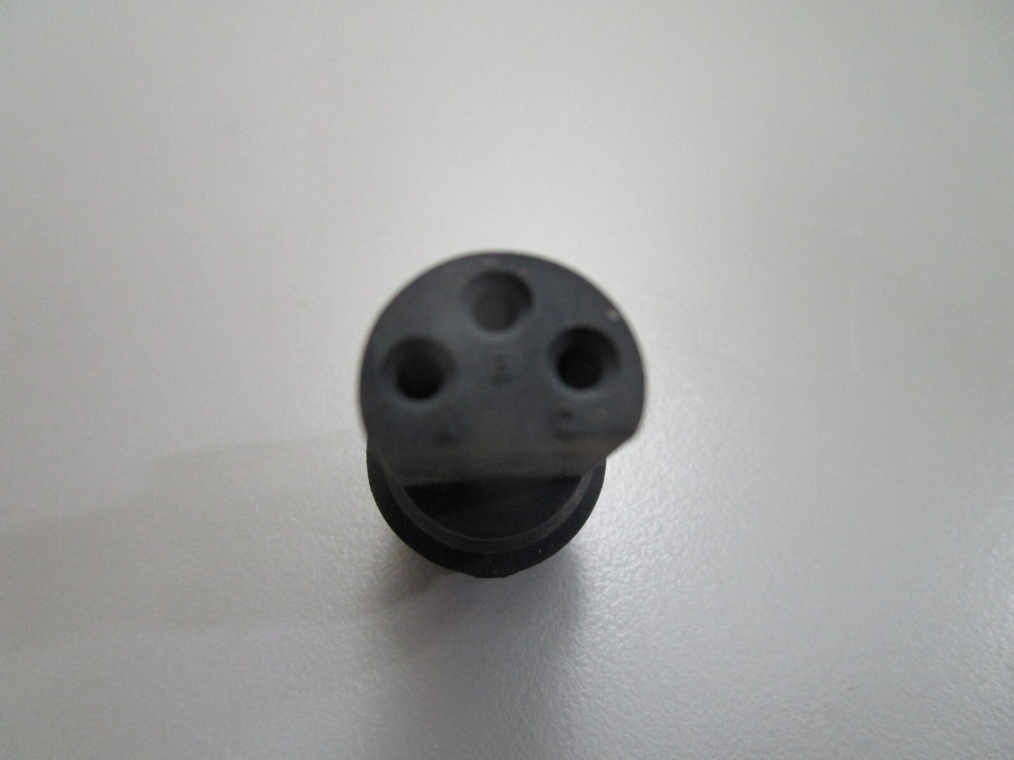 *NEW OEM* 0810 OMC Johnson Evinrude 3 Terminal Male Plug 513366 0513366