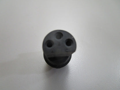 *NEW OEM* 0810 OMC Johnson Evinrude 3 Terminal Male Plug 513366 0513366