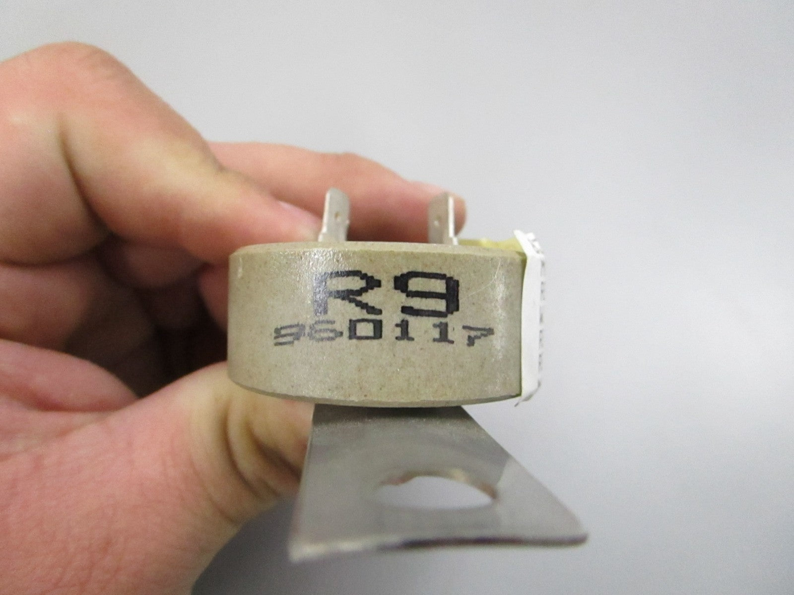 NEW OEM 831875 Volvo Penta Resistor 0810