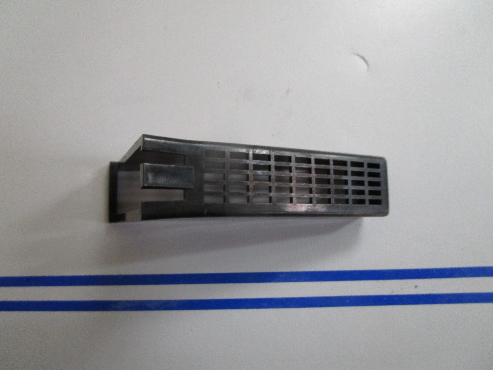 *NEW OEM* 0720 OMC Johnson Evinrude Screen 333233 0333233