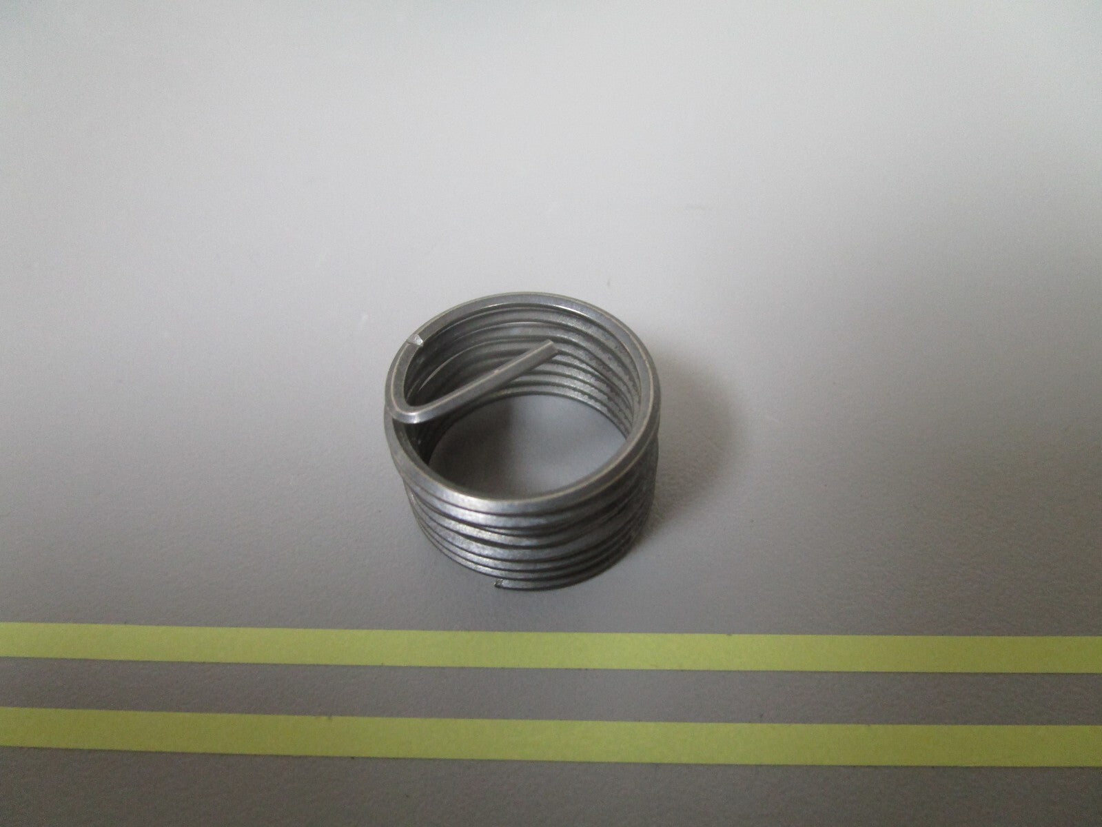 *NEW OEM* 0810 OMC Johnson Evinrude Screw Insert 913412 0913412