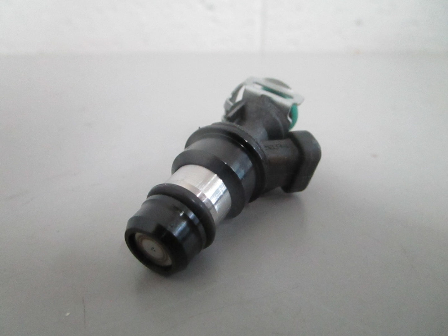 *NEW OEM* 0820 Mercury Quicksilver Injector 881693002
