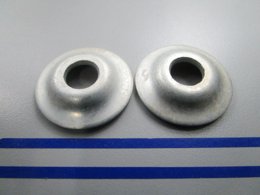 NEW OEM (LOT OF 2) 307561 337017 OMC Johnson Evinrude Swivel Plate 0810