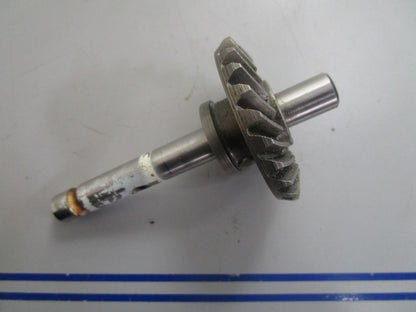 *NEW OEM* 0820 OMC Johnson Evinrude Shaft & Gear Ay 382222 0382222
