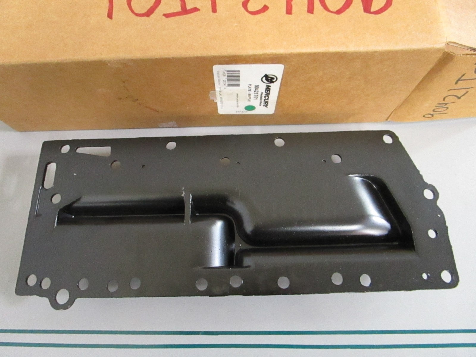 NEW OEM 90421T01 Mercury Quicksilver Baffle Plate 0820