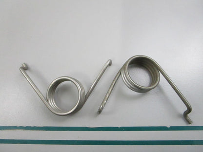 NEW OEM (LOT OF 2) 325528 0325528 OMC Johnson Evinrude Spring 0810