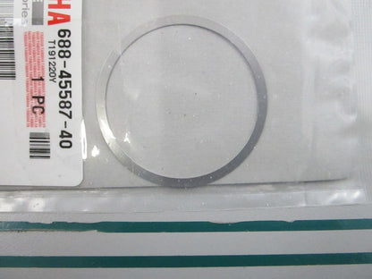 NEW OEM 688-45587-40-00 Yamaha (T:0.30mm) Shim 0810