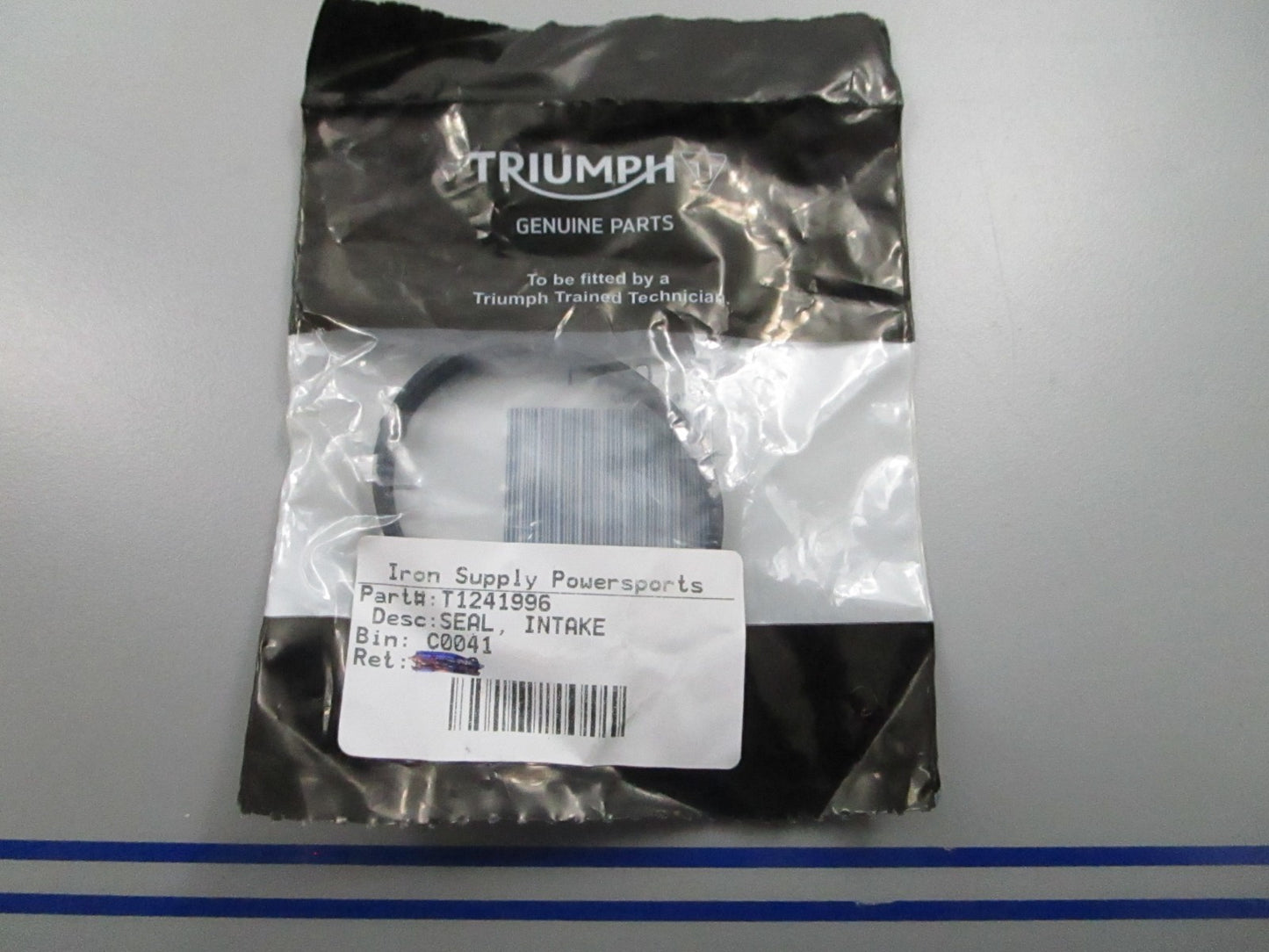 *NEW OEM* 0810 Triumph Intake Seal T1241996