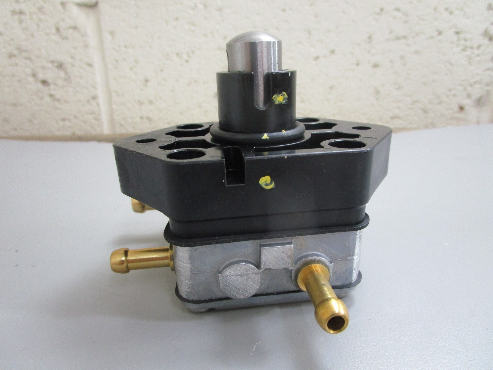 *NEW OEM* 0820 Mercury Quicksilver Fuel Pump 8M0141827