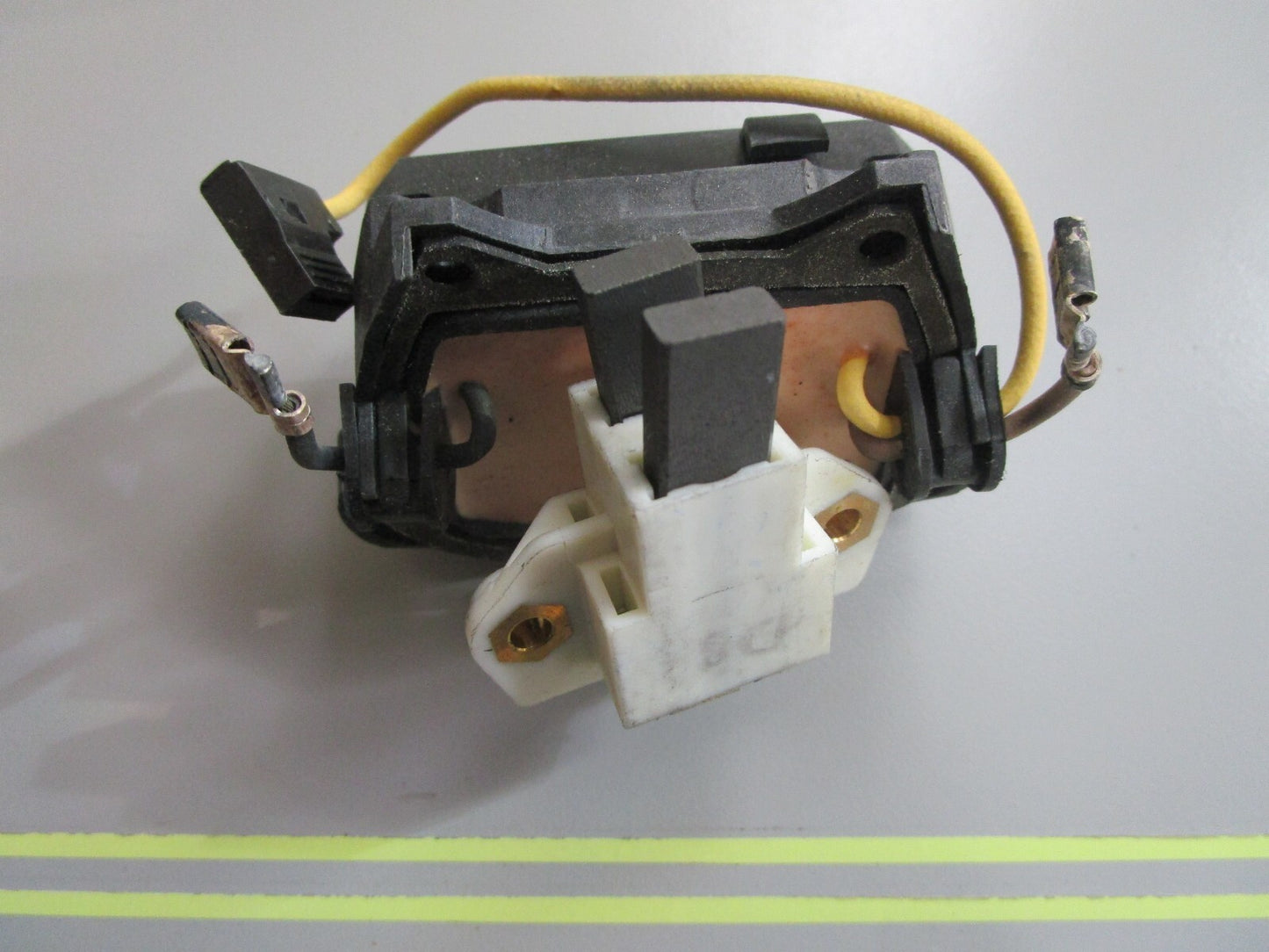 *NEW OEM* 0820 Volvo Penta Regulator 858840