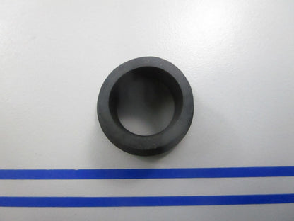 NEW OEM 314832 0314832 OMC Johnson Evinrude Water Tube Grommet 0810