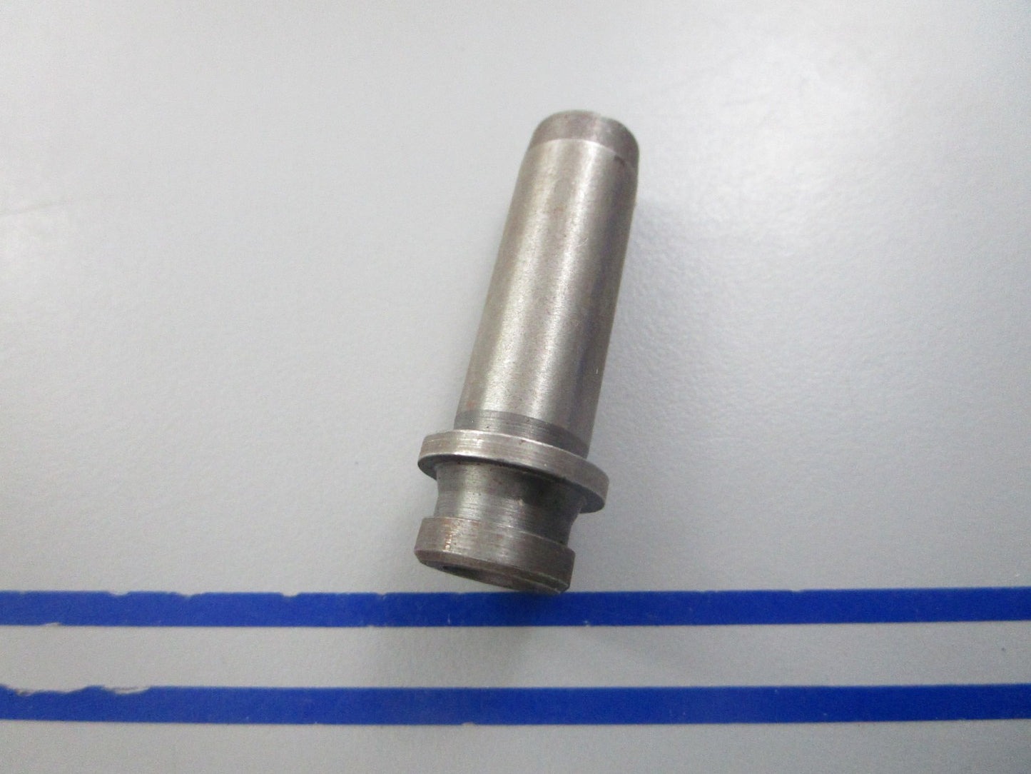 NEW OEM 185-2068 Onan Intake Valve Guide 0810