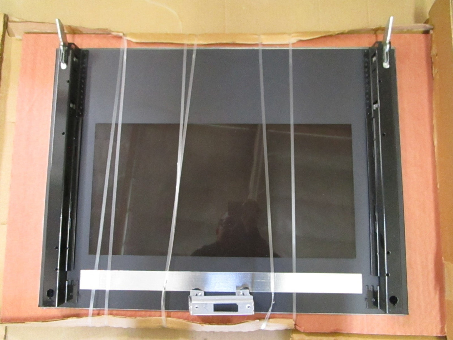 NEW OEM W11346915 Whirlpool Glass Door Assy 0820
