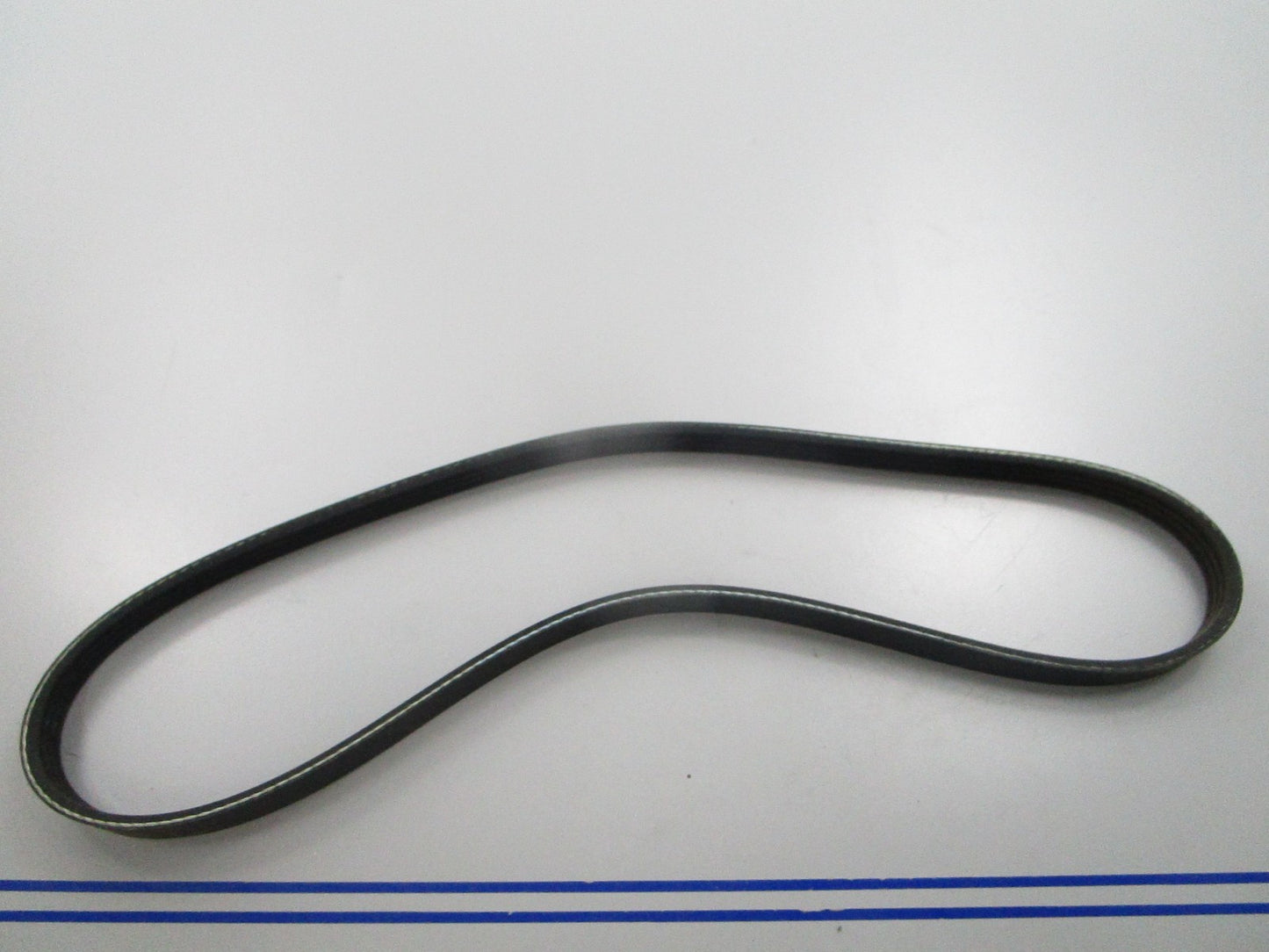 NEW K040335 Gates Micro-V Serpentine Belt 0810