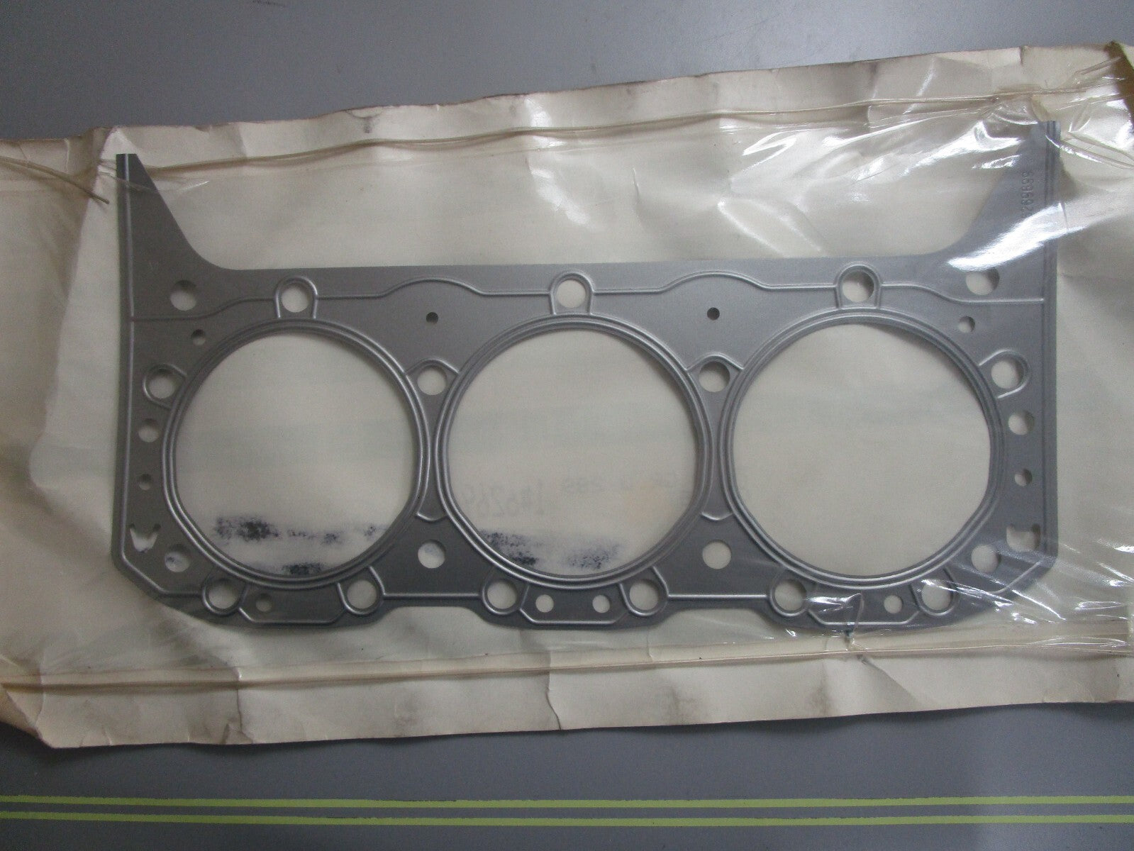 *NEW OEM* 0820 OMC Johnson Evinrude Gasket 910833 0910833