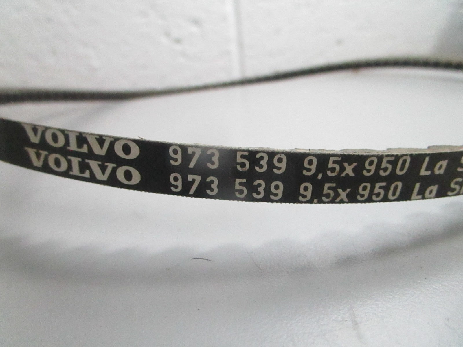 *NEW OEM* 0820 Volvo Penta V-Belt 973539