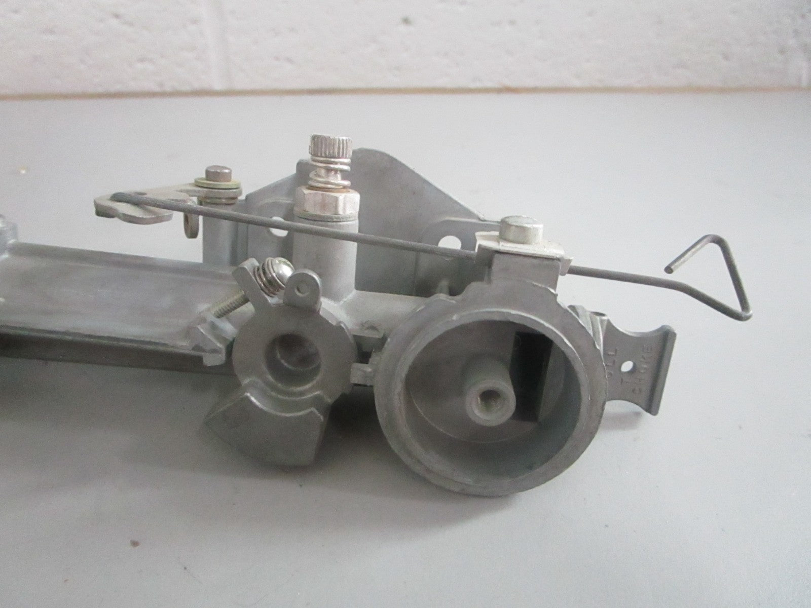 NEW OEM 295276 Briggs & Stratton Carburetor Assy 0820