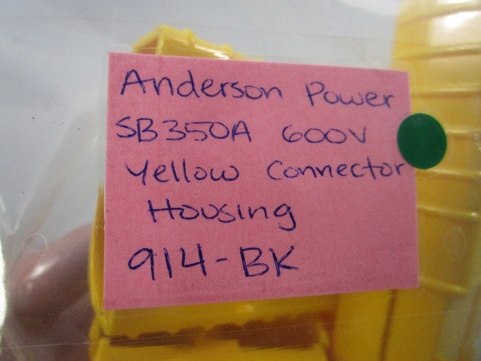 NEW OEM 914-BK Anderson Power SB 350A 600V Yellow Connector Housing 0810