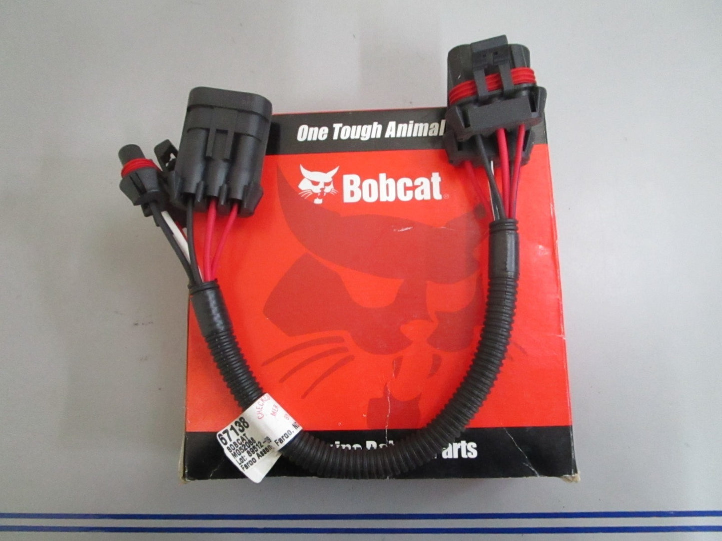 *NEW OEM* 0820 Bobcat Harness 6713879