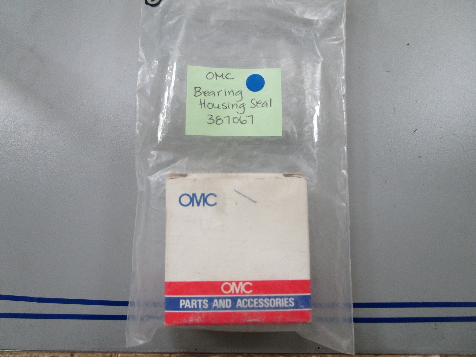 *NEW OEM* 0770 OMC Johnson Evinrude Bearing Housing Seal 387067 0387067