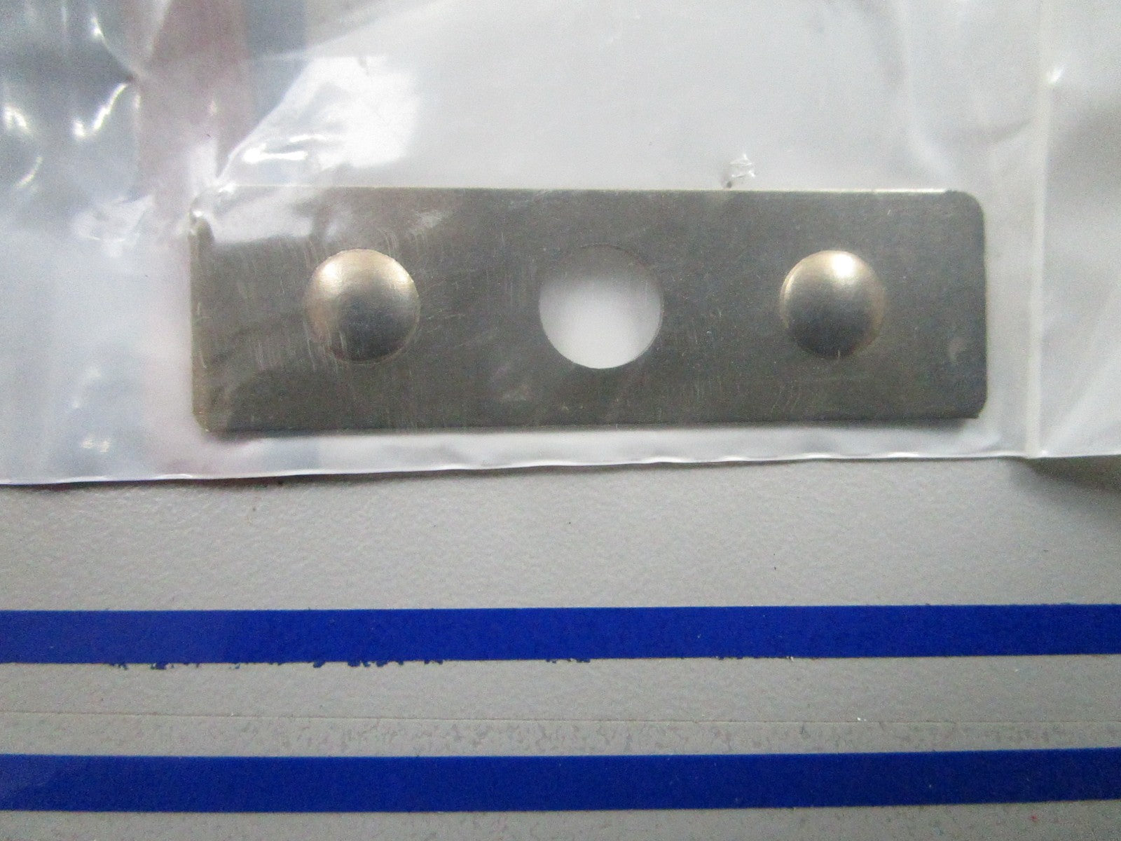 *NEW OEM* 0810 OMC Johnson Evinrude Trunnion Retainer 319967 0319967