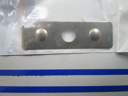 *NEW OEM* 0810 OMC Johnson Evinrude Trunnion Retainer 319967 0319967