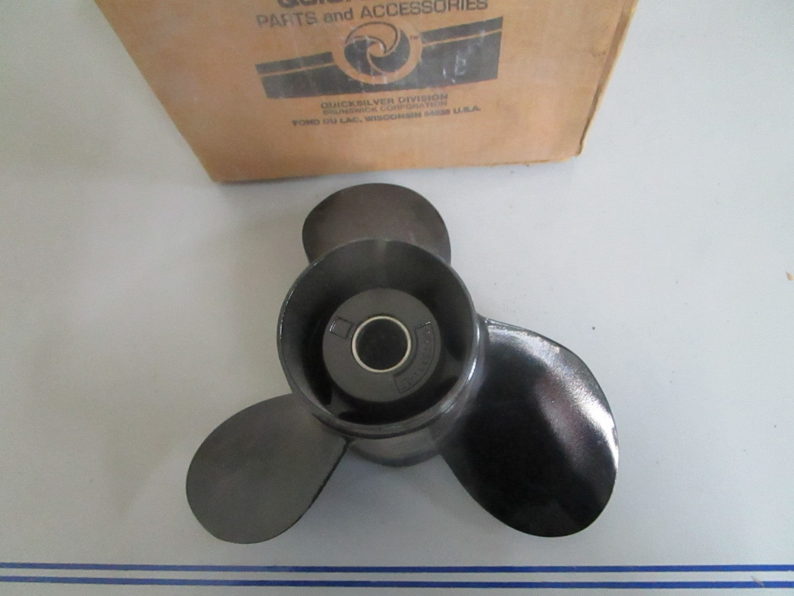 *NEW OEM* 0820 Mercury Black Max 10×17 Propeller 48-73144A45 73144-17