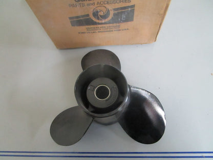 *NEW OEM* 0820 Mercury Black Max 10×17 Propeller 48-73144A45 73144-17