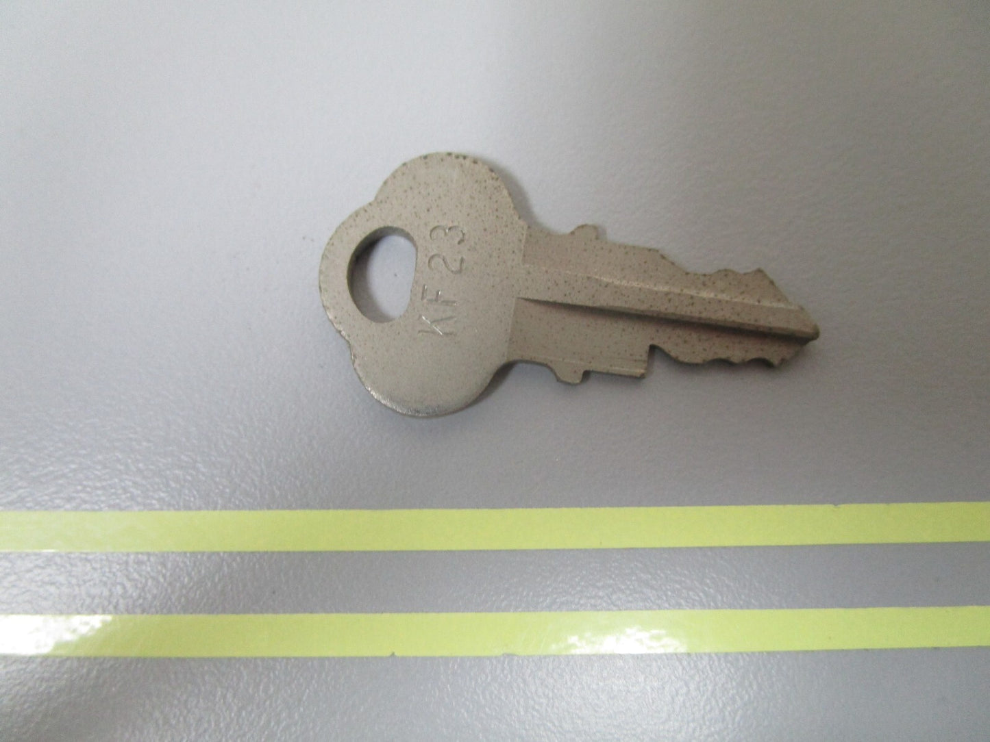 *NEW OEM* 0810 OMC Johnson Evinrude Ignition Key KF23 501538 0501538