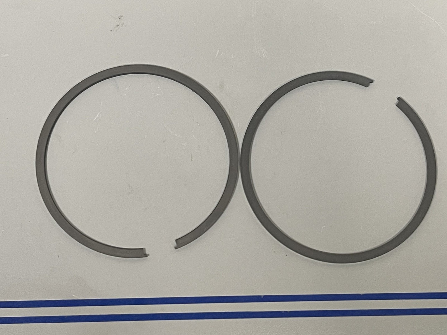 *NEW OEM* 0670 (LOT OF 2) Mercury Quicksilver Piston Ring FA335260