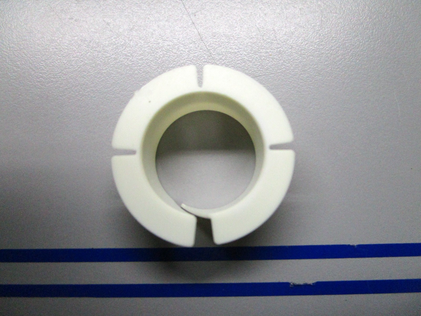 *NEW OEM* 0810 OMC Johnson Evinrude Bearing Nyliner 908324 0908324