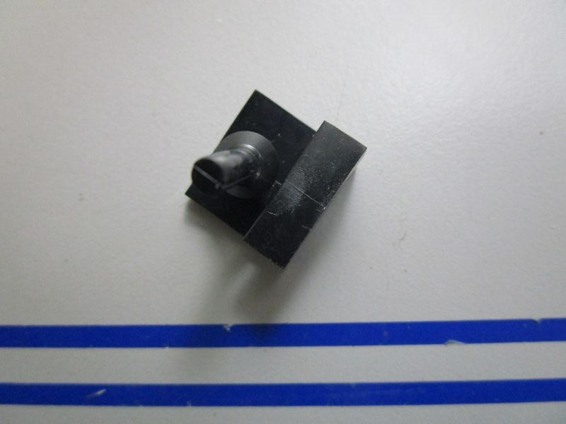 *NEW OEM* 0770 Mercury Quicksilver Plug 85425