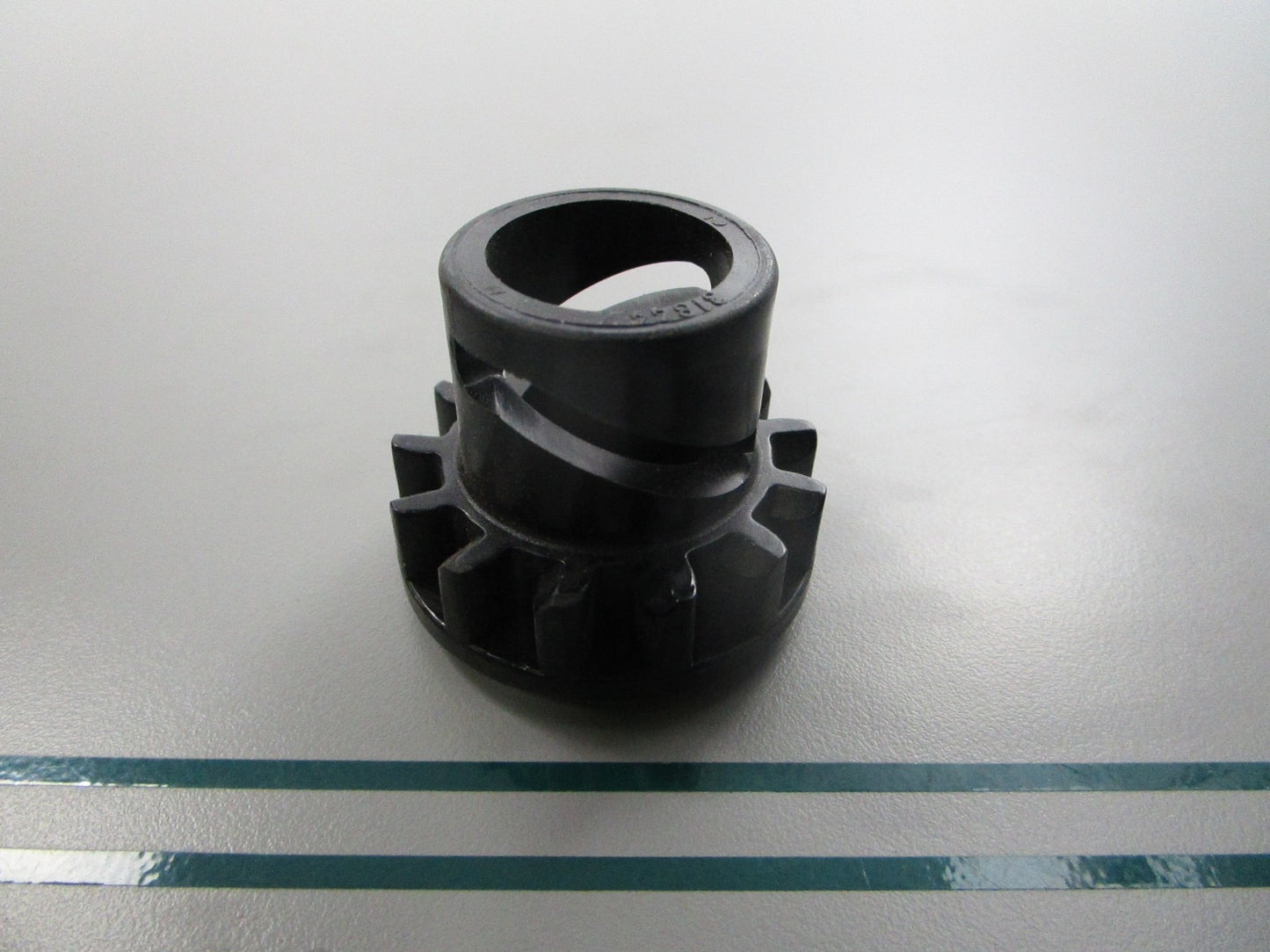 NEW OEM 318447 0318447 OMC Johnson Evinrude Recoil Gear 0810