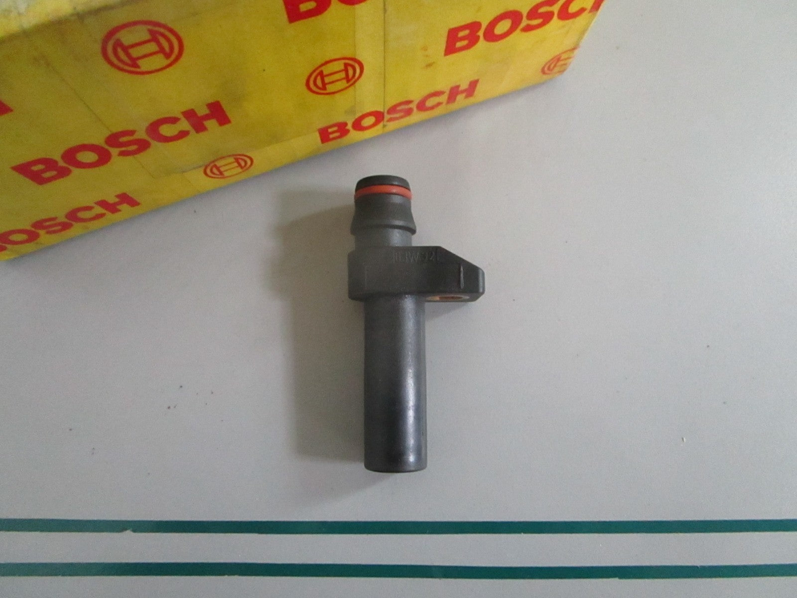 NEW OEM 0031537428 0281002123 Mercedes-Benz Bosch Crankshaft Sensor 0820