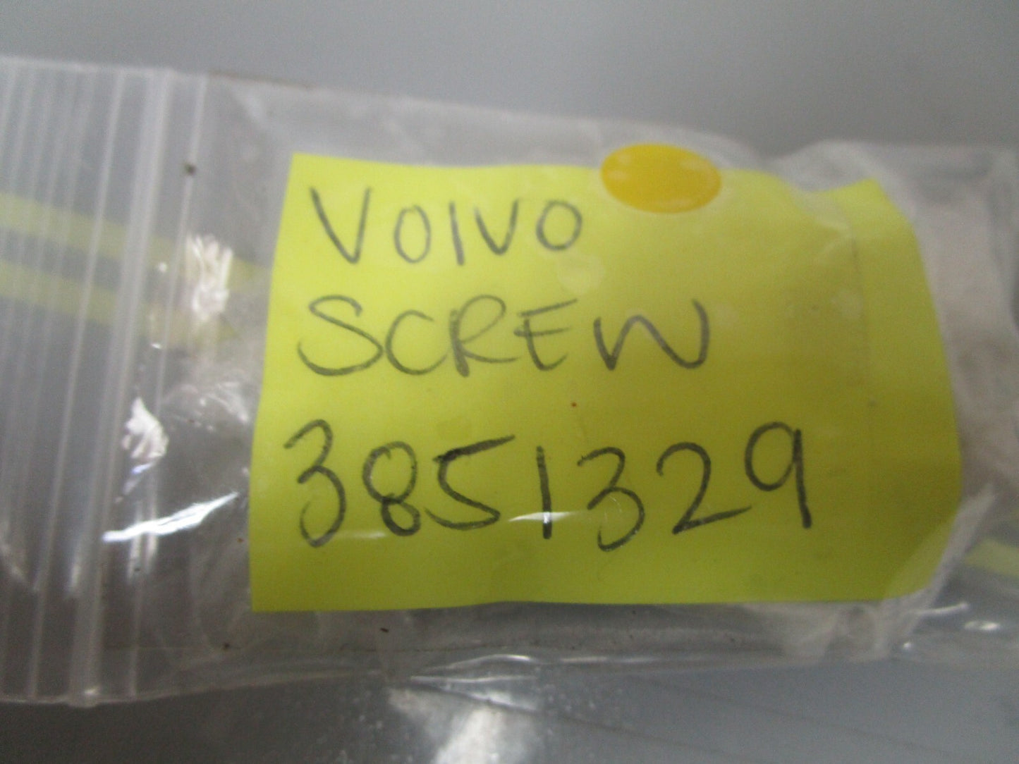 *NEW OEM* 0750 Volvo Penta SCREW 3851329
