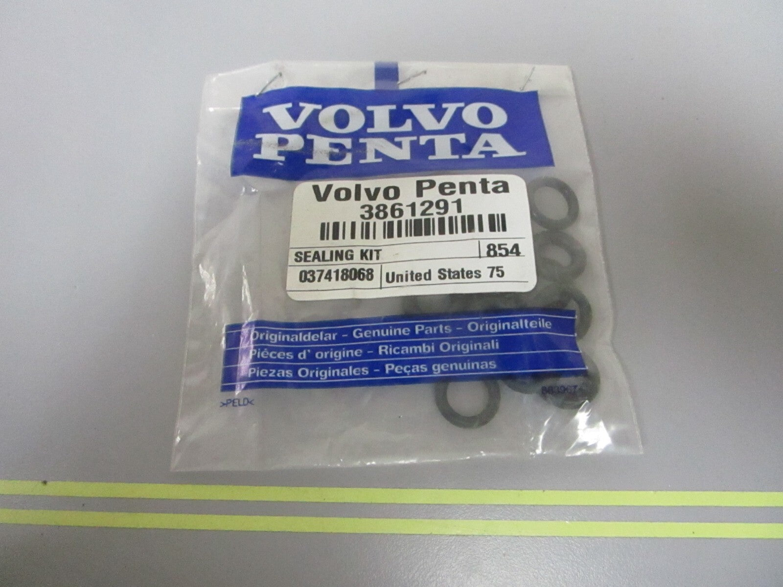 *NEW OEM* 0810 Volvo Penta Sealing Kit 3861291