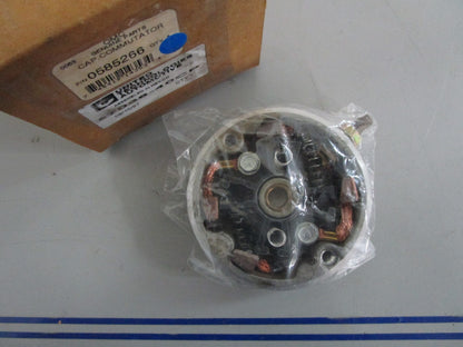 *NEW OEM* 0820 OMC Johnson Evinrude Commutator Cap 585266 0585266