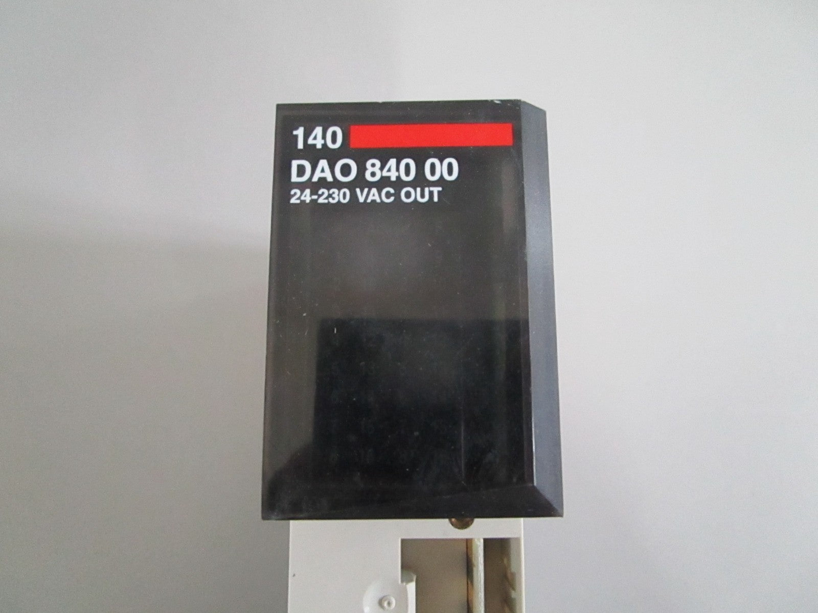 Schneider 140DAO84000 Modicon Quantum Discrete Output Module NEW OEM 0820