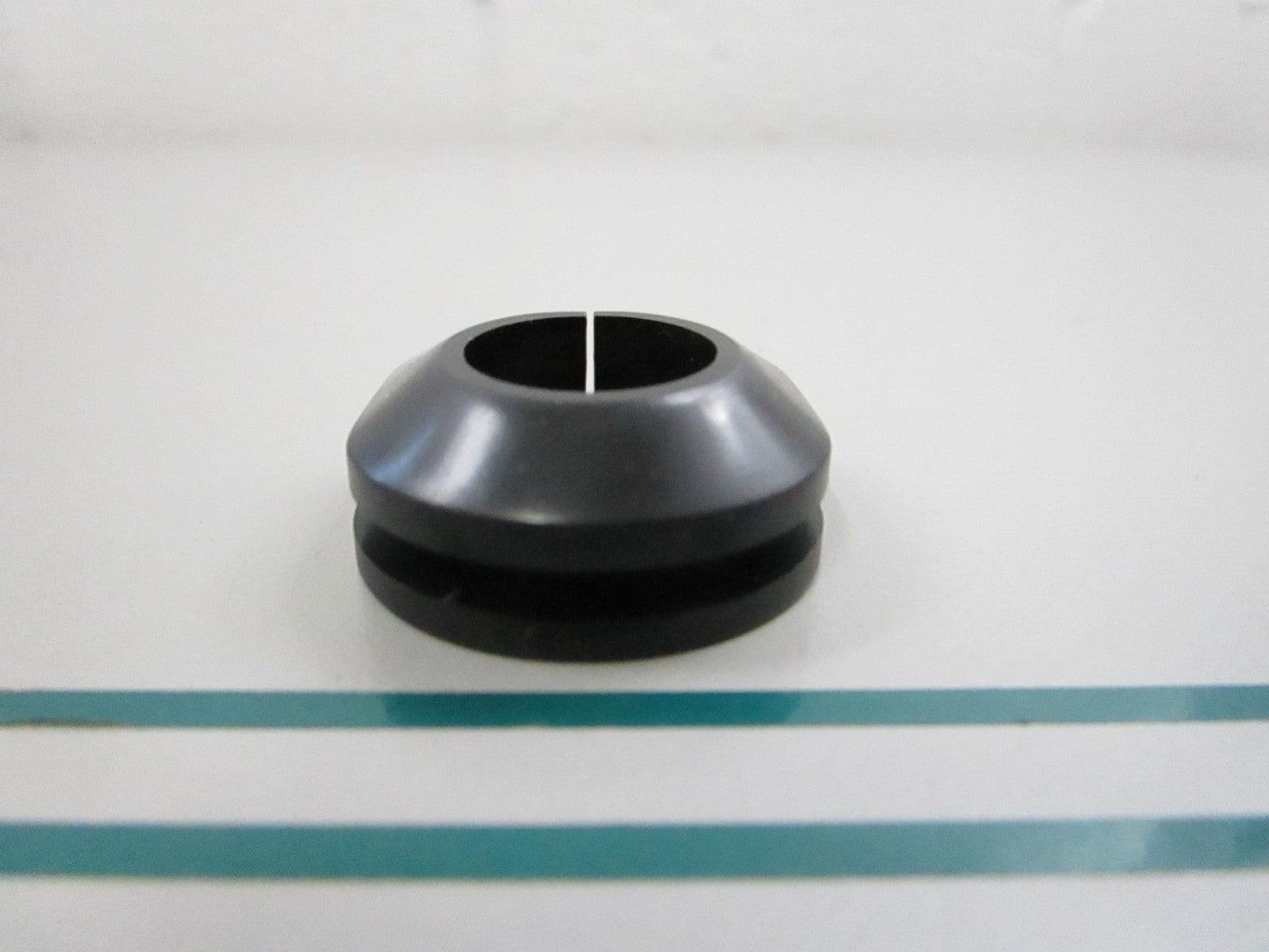 NEW OEM 25-17227 Mercury Quicksilver Grommet 0810