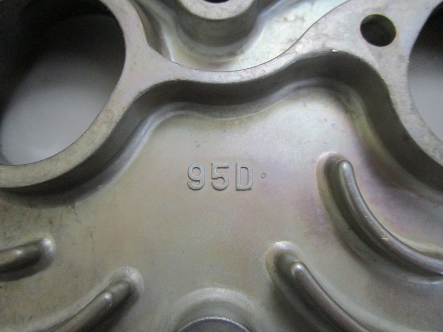 *NEW OEM* 0820 Suzuki Cylinder Head Cover 11161-95D00-0ED