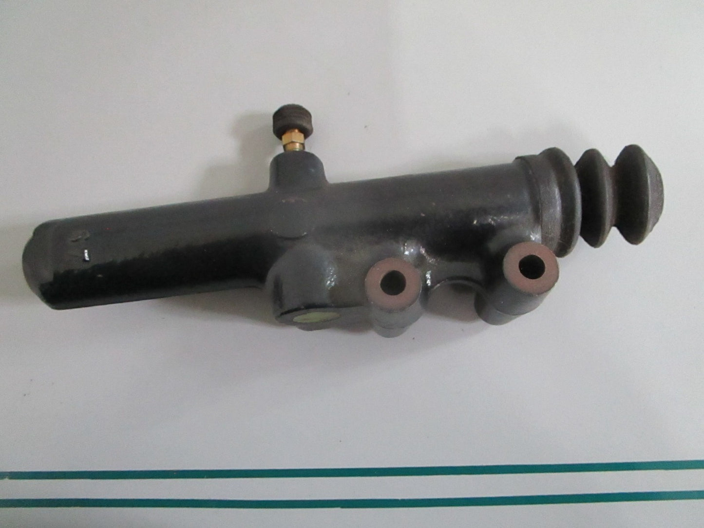 NEW OEM 0002957806 Mercedes-Benz Clutch Master Cylinder 0820