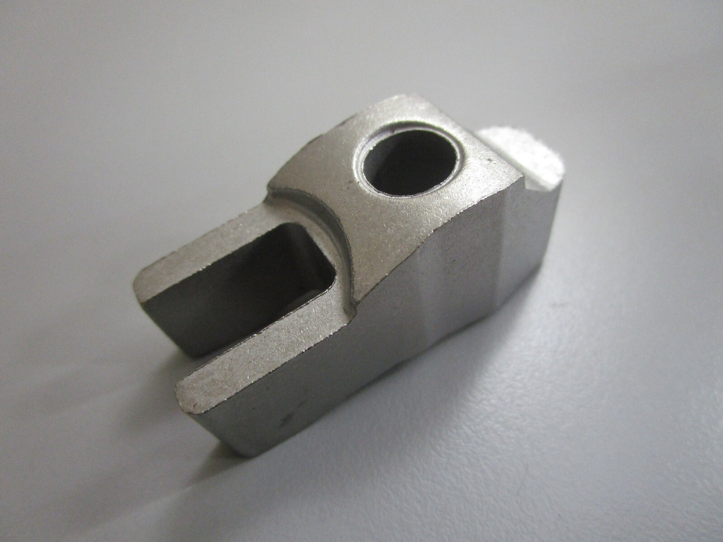 *NEW OEM* 0820 Volvo Penta Yoke 861728