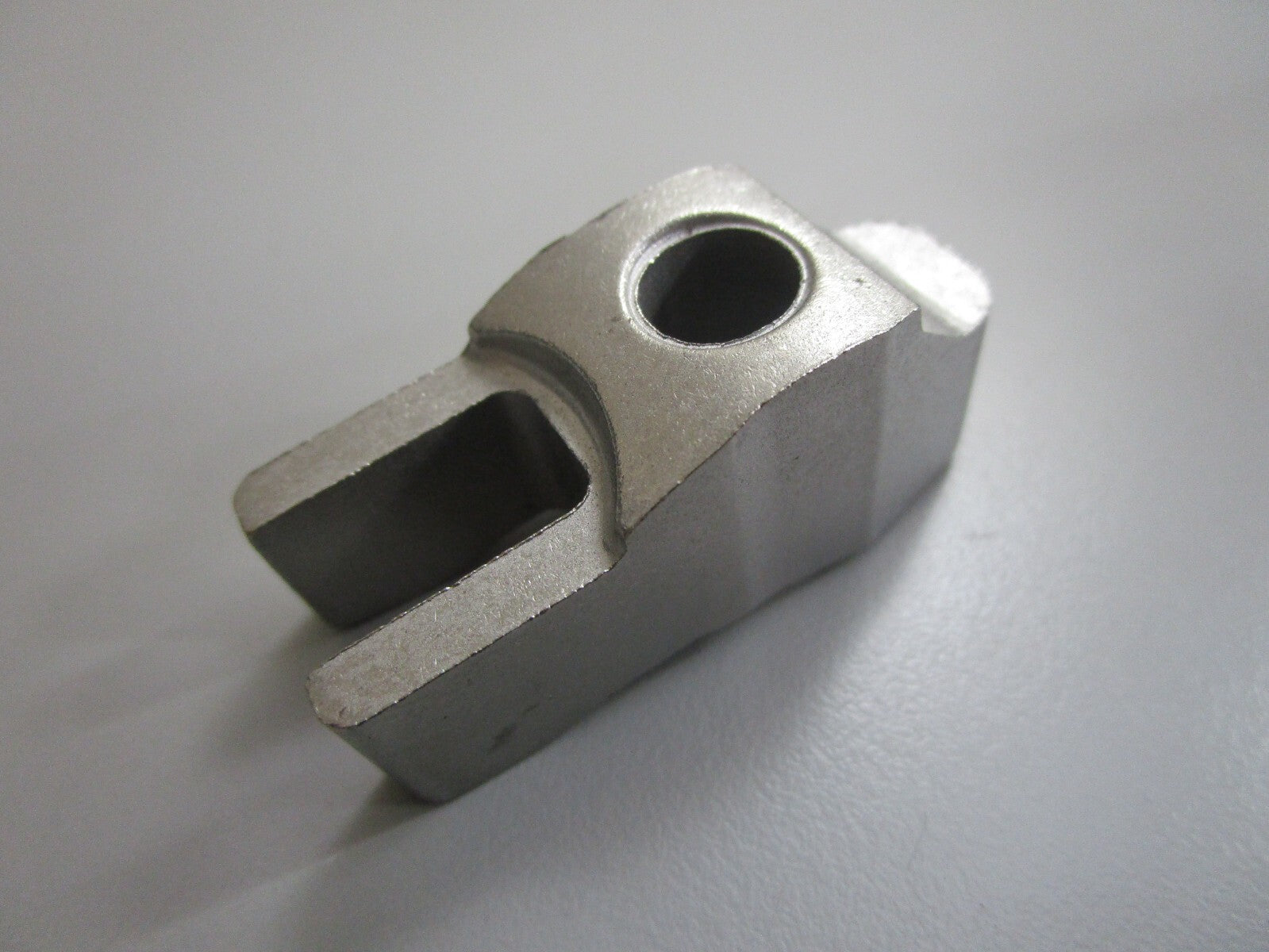 *NEW OEM* 0820 Volvo Penta Yoke 861728